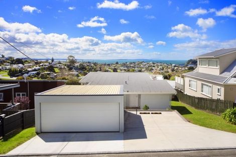 Photo of property in 5 Norfolk Road, Stanmore Bay, Whangaparaoa, 0932