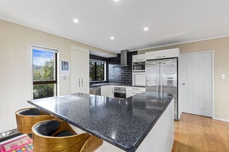Photo of property in 27 Hale Crescent, Bayview, Auckland, 0629