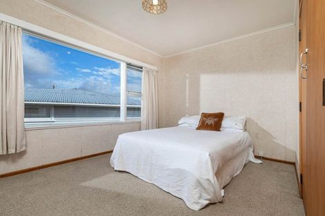 Photo of property in 40 Sunnyfield Crescent, Glenfield, Auckland, 0629