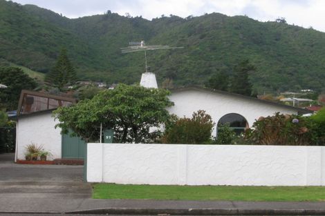 Photo of property in 57 Parata Street, Waikanae, 5036