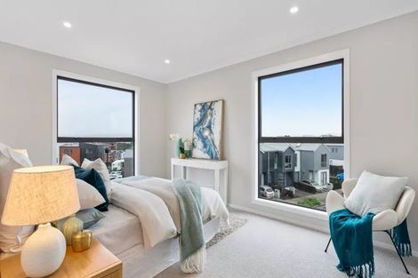 Photo of property in 1/2 Ko Nui Place, Hobsonville, 0616