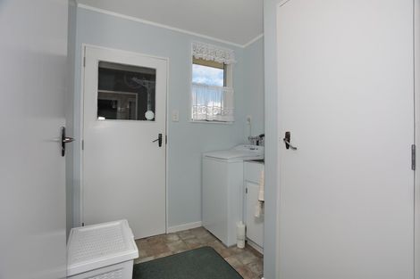 Photo of property in 5 Oxford Street, Marton, 4710