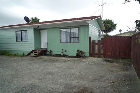 Photo of property in 2/24 Station Road, Takanini, 2112