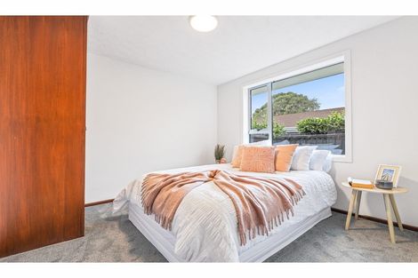 Photo of property in 37 Chipping Lane, Redwood, Christchurch, 8051