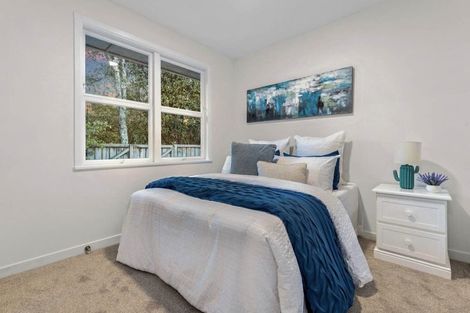 Photo of property in 13 Coletta Lane, Te Atatu South, Auckland, 0610