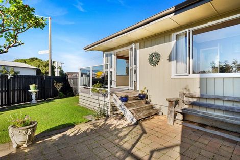 Photo of property in 35 Charles Street, Westshore, Napier, 4110