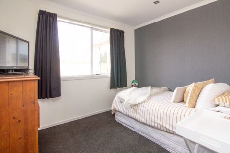Photo of property in 12 Hunter Street, Milson, Palmerston North, 4414
