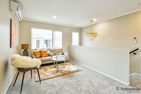 Photo of property in 18 Staten Place, Mangere, Auckland, 2022