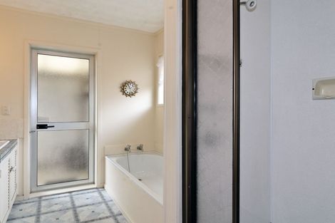 Photo of property in 3/12 Pamela Place, New Lynn, Auckland, 0600