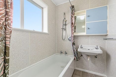 Photo of property in Grafon Court Flats, 5/53 Grafton Road, Roseneath, Wellington, 6011