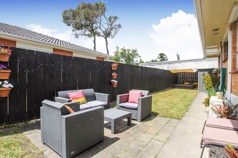 Photo of property in 1/14 Rowan Terrace, Te Atatu South, Auckland, 0610