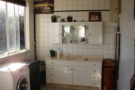 Photo of property in 16 Derby Street, Woodend, Invercargill, 9877