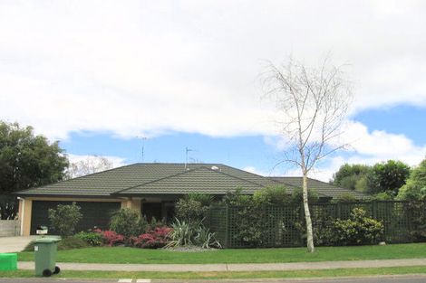 Photo of property in 25 Little John Drive, Bellevue, Tauranga, 3110