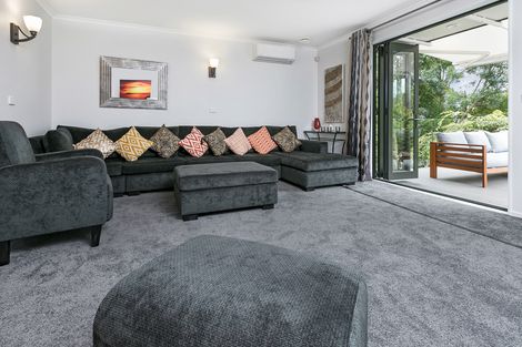 Photo of property in 11 San Pedro Place, Henderson, Auckland, 0612
