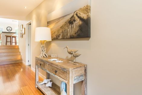 Photo of property in 5 Mural Place, Greenhithe, Auckland, 0632