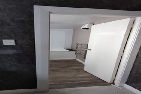 Photo of property in 4 Mills Road, Brooklyn, Wellington, 6021