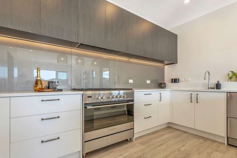 Photo of property in 168 Kupe Drive, Whitianga, 3510