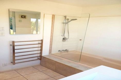 Photo of property in 10 Selwyn Parade, Lyttelton, 8082