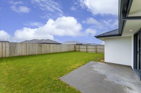 Photo of property in 16 Eileen Way, Rolleston, 7615