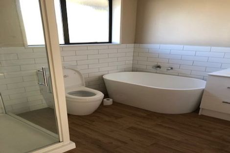 Photo of property in 22 Searells Road, Strowan, Christchurch, 8052