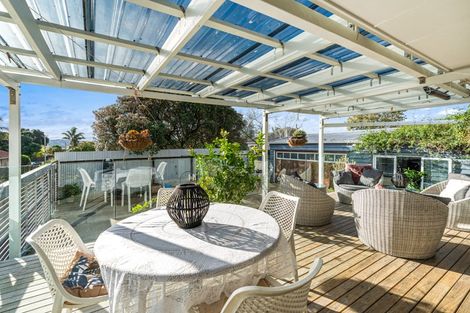 Photo of property in 57a Mcintyre Road, Mangere Bridge, Auckland, 2022