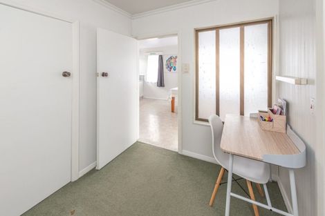 Photo of property in 9 Swiss Avenue, Gonville, Whanganui, 4501