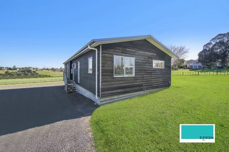 Photo of property in 56 Broomfields Road, Whitford, Howick, 2571