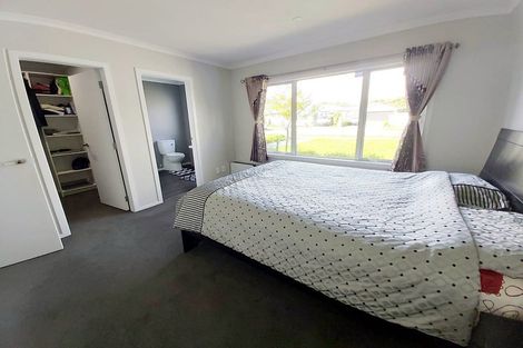 Photo of property in 23 Grovedale Square, Wainuiomata, Lower Hutt, 5014