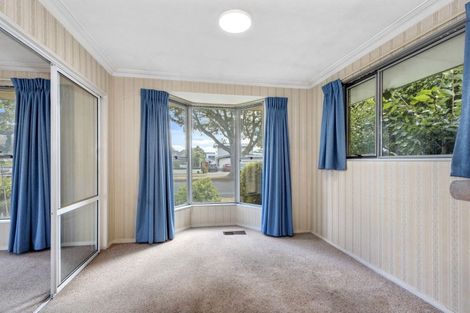 Photo of property in 427 Memorial Avenue, Burnside, Christchurch, 8053