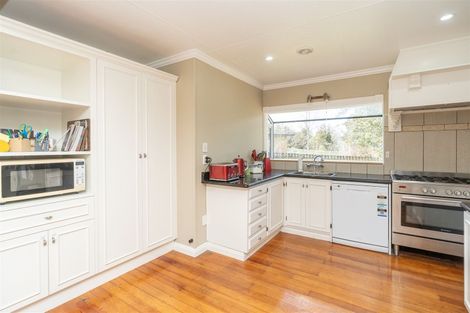 Photo of property in 52 Pollen Crescent, Melville, Hamilton, 3206