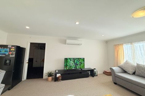 Photo of property in 3 Dunbarton Drive, Ranui, Auckland, 0612