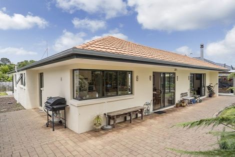 Photo of property in 24 Makiri Street, Helensville, 0800