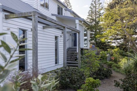 Photo of property in 5 Wharemauku Road, Raumati Beach, Paraparaumu, 5032