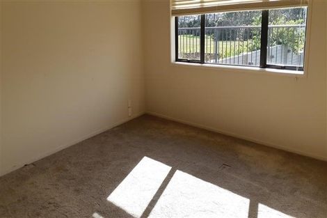 Photo of property in 5 Monet Grove, West Harbour, Auckland, 0618