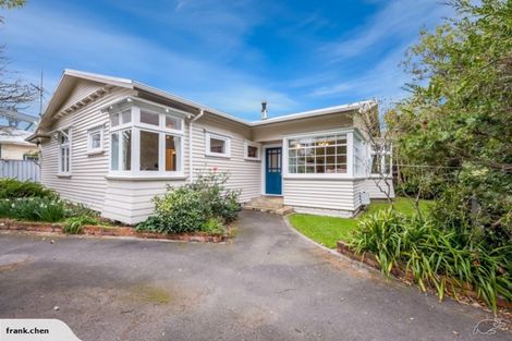 Photo of property in 1 Saint Ronans Avenue, Waterloo, Lower Hutt, 5011