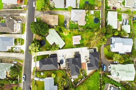 Photo of property in 5 Crystal Avenue, Glendene, Auckland, 0602