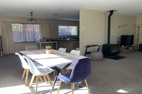 Photo of property in 46 Bryndwr Road, Fendalton, Christchurch, 8052