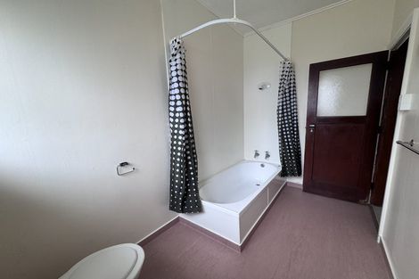 Photo of property in 2 Anderson Street, Hokowhitu, Palmerston North, 4410