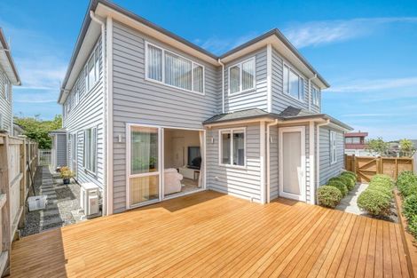 Photo of property in 10 Hedge Row, Sunnyhills, Auckland, 2010