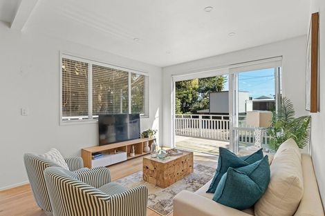 Photo of property in 107 Fulford Street, New Plymouth, 4310