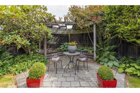 Photo of property in 35 Glenburn Place, Avonhead, Christchurch, 8042