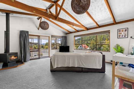 Photo of property in 73 Devon Street, Picton, 7220