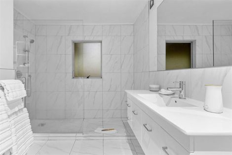Photo of property in 46 Parr Terrace, Castor Bay, Auckland, 0620