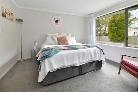 Photo of property in 127a Awaroa Road, Helensville, 0800