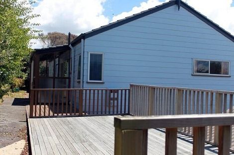 Photo of property in 29 Santiago Crescent, Unsworth Heights, Auckland, 0632