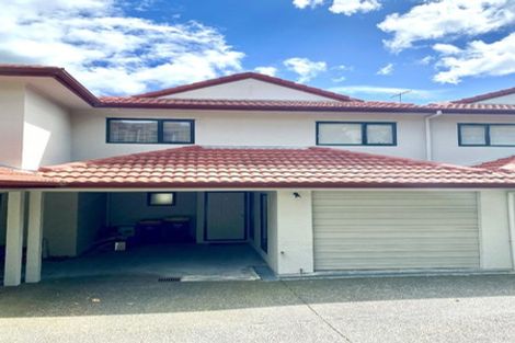 Photo of property in 3/42 Fields Parade, Oteha, Auckland, 0632