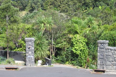 Photo of property in 16 Peregrine Place, Birkenhead, Auckland, 0626