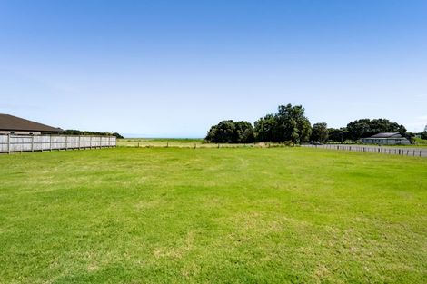 Photo of property in 25 Dolphin Parade, Bell Block, New Plymouth, 4312