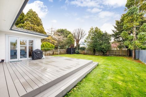 Photo of property in 31 Manapouri Crescent, Hokowhitu, Palmerston North, 4410