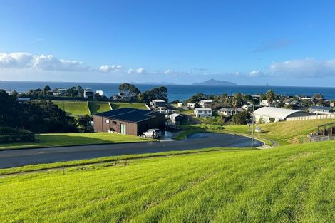 Photo of property in 12 Starlight Place, Langs Beach, 0582